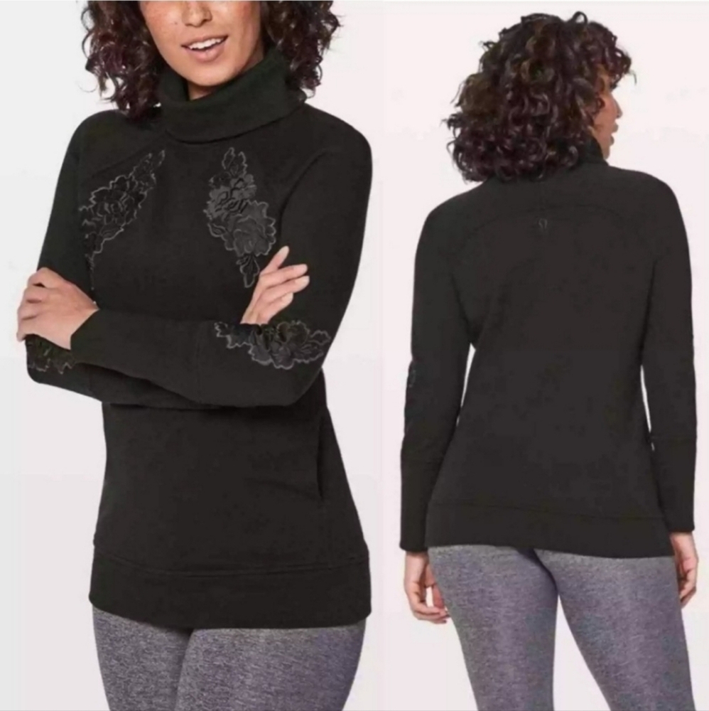 Lululemon Embroidered To You Tunic Womens Size XS EUC - Picture 2 of 7